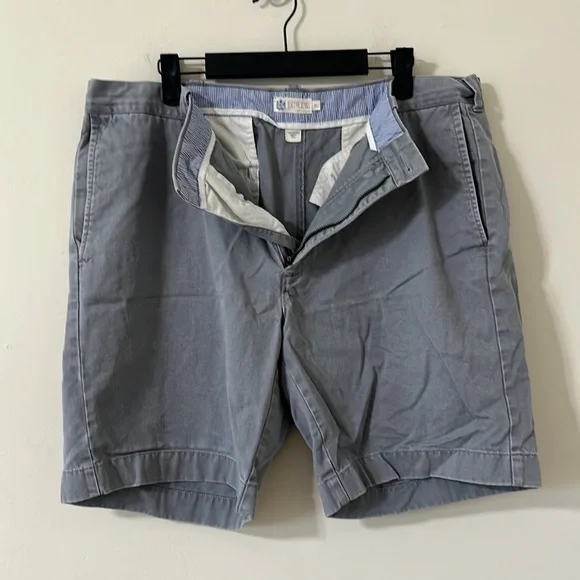 J. Crew Grey 8.5" Bermuda Twill Flat Front Chino Shorts Size 36 - Picture 3 of 6
